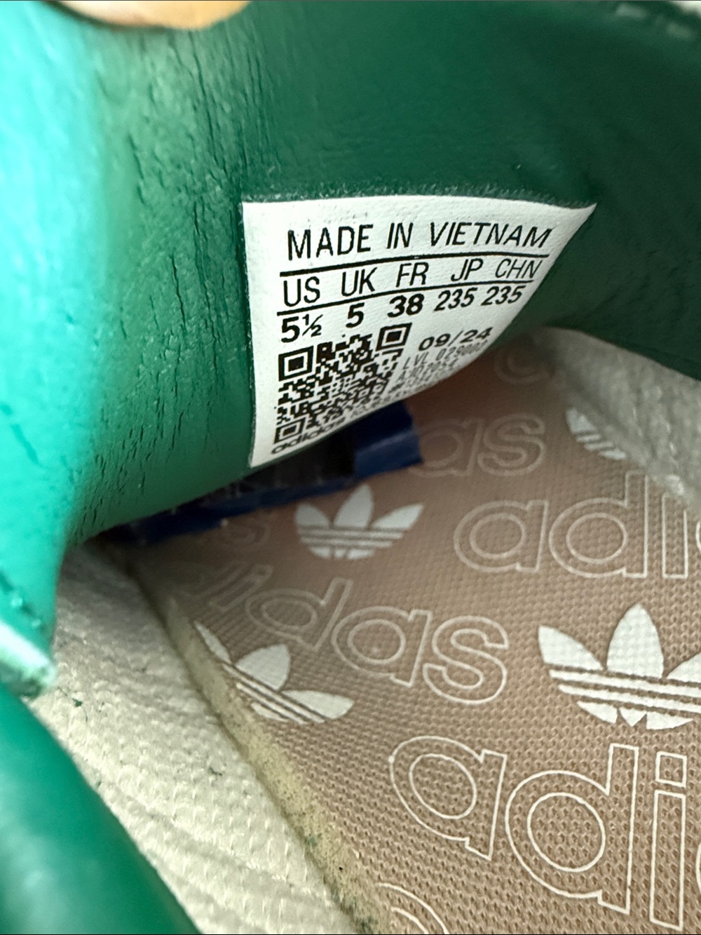 Adidas Samba OG sneakers in the "Collegiate Green" colorway Sz 5.5 - Picture 11 of 11